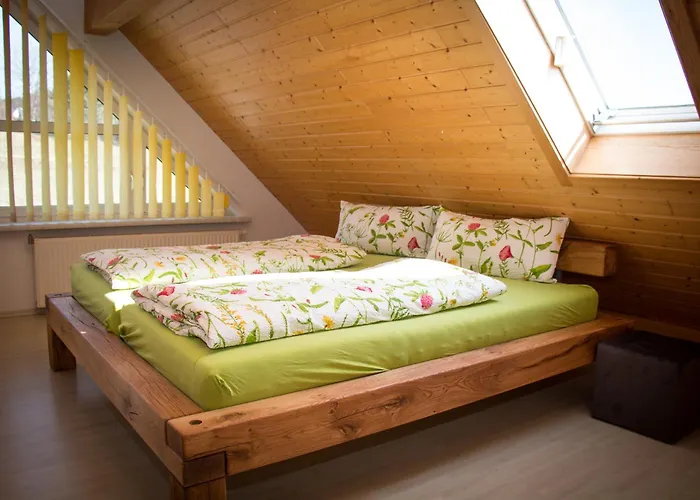 Ferienwohnung Falkenblick Og Im Fh Falkenhoehe